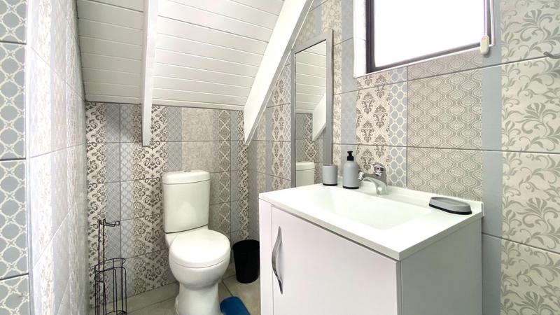 To Let 4 Bedroom Property for Rent in Dwarskersbos Western Cape